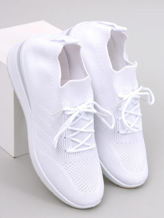 Bílé sportovní tenisky z elastické látky