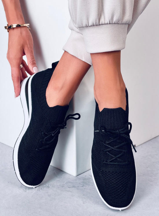 Černé sportovní tenisky z elastické látky