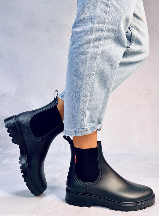 Černé nízké holínky