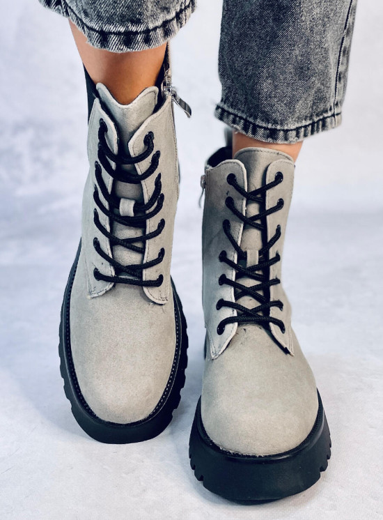 Šedé semišové šněrovací kozačky