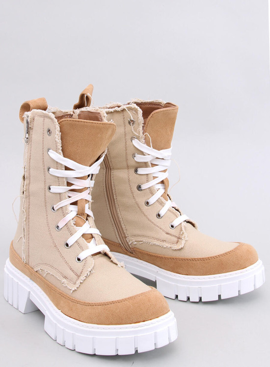 Béžové látkové kozačky na hrubé podrážce