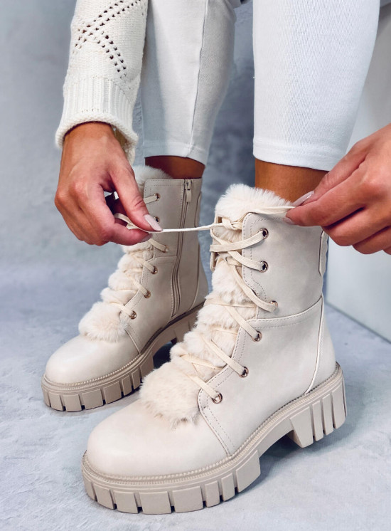 Krémové šněrovací kozačky s kožešinou