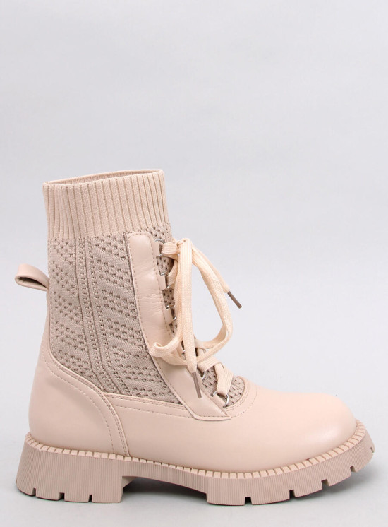 Bežové kotníkové kozačky se svetrovým svrškem