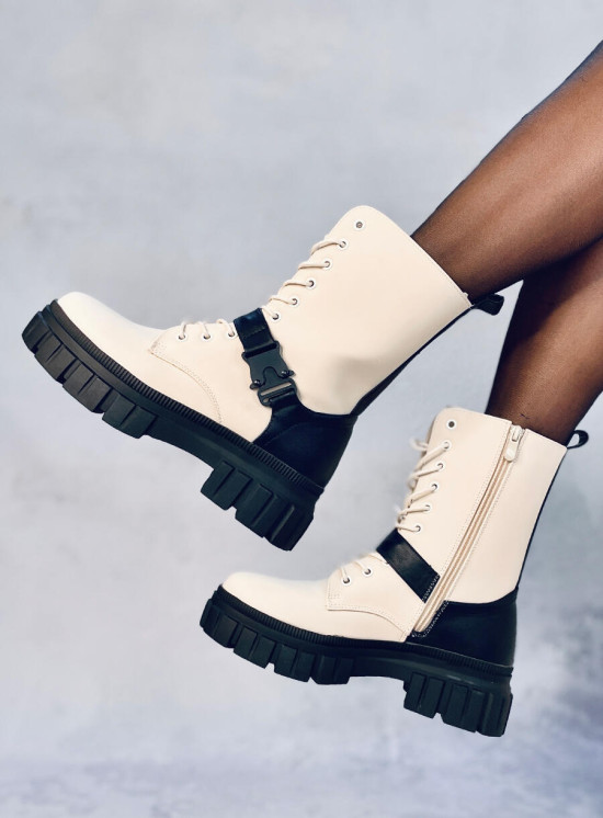 Béžovo-černé kotníkové kozačky