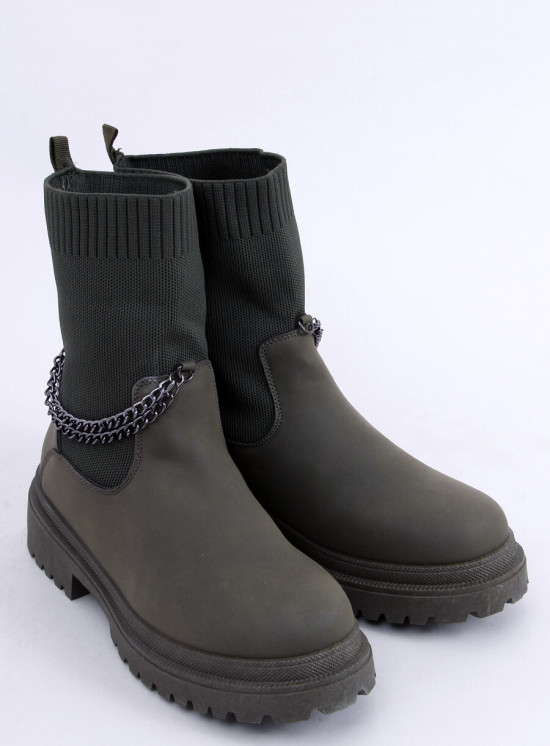 Tmavě zelené kotníkové kozačky s řetízkem