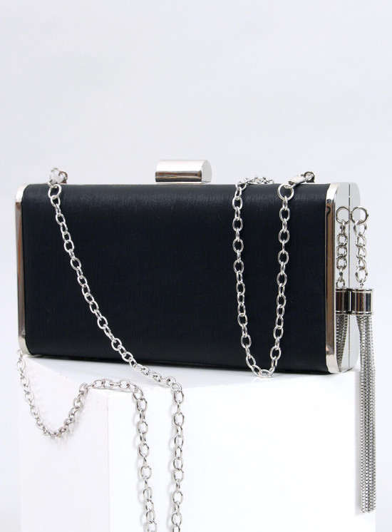 Černá elegantní kabelka s třásní