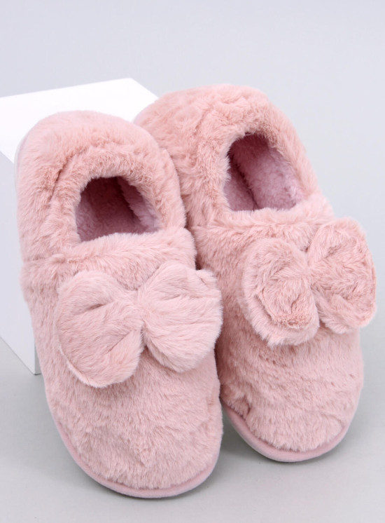 Růžové kožešinové papuče s mašlí