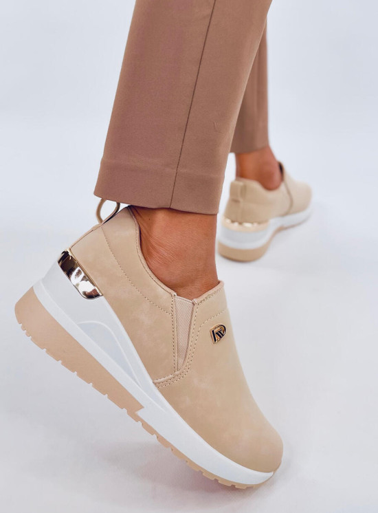 Béžové tenisky na podpatku