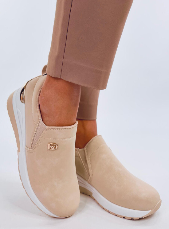 Béžové tenisky na podpatku