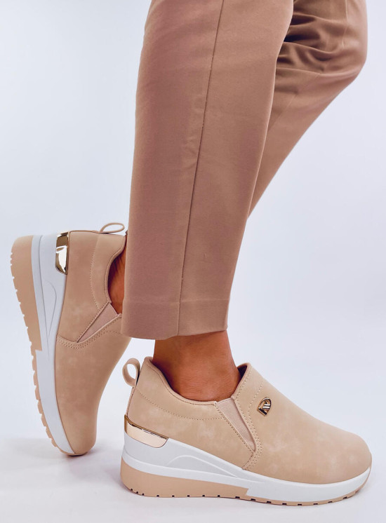 Béžové tenisky na podpatku