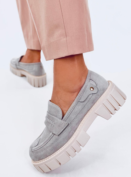 Šedé semišové mokasiny na platformě