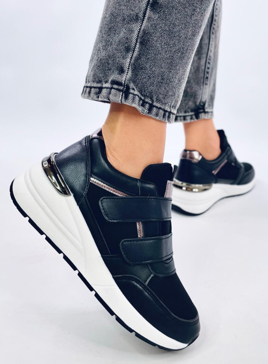 Tenisky na suchý zip s klínovým podpatkem černé