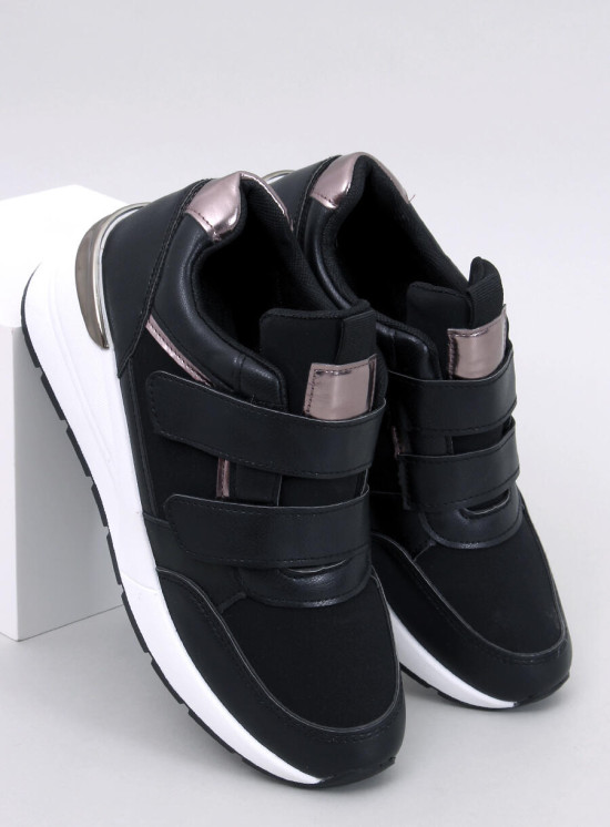 Tenisky na suchý zip s klínovým podpatkem černé