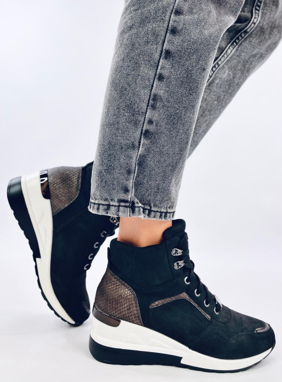 Dámské tenisky na klínovém podpatku černé