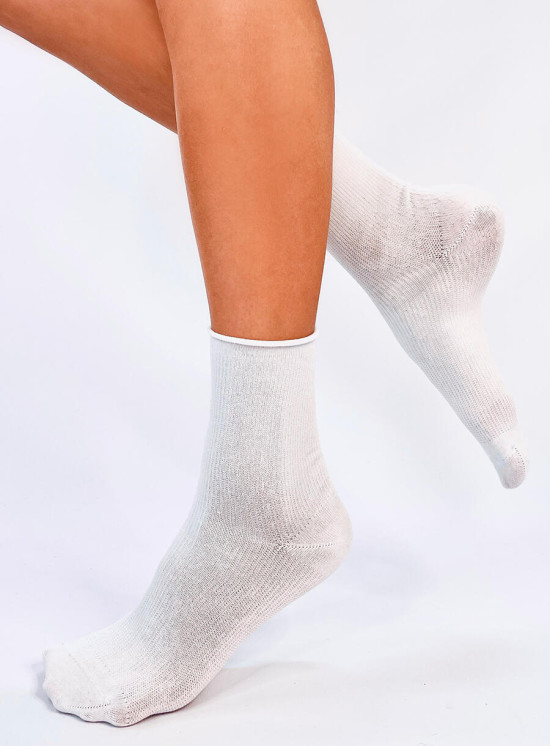 Bílé hladké dámské ponožky