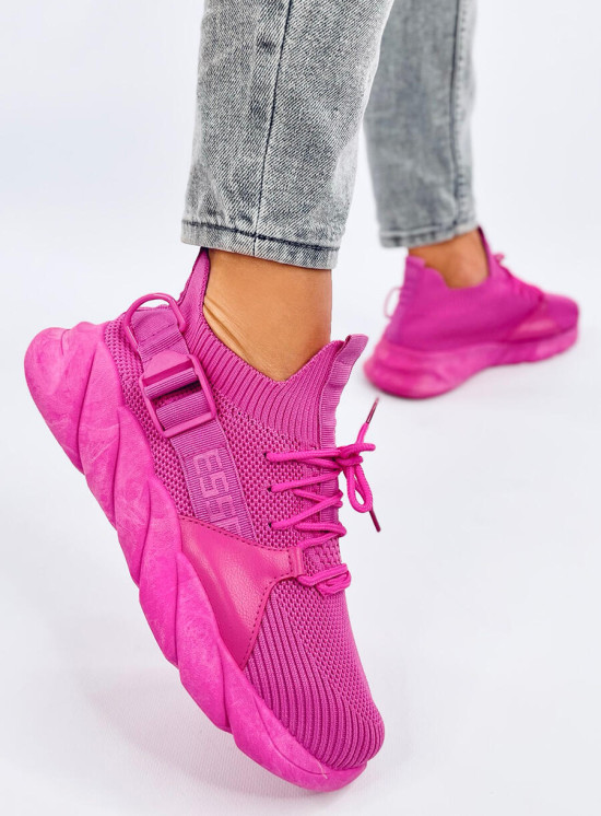Růžové látkové tenisky
