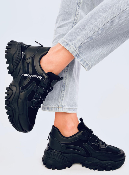 Černé tenisky na hrubé podrážce