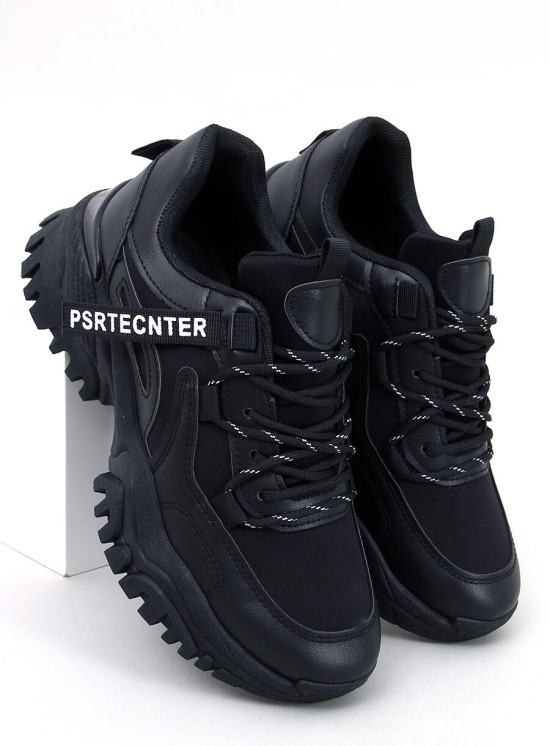 Černé tenisky na hrubé podrážce