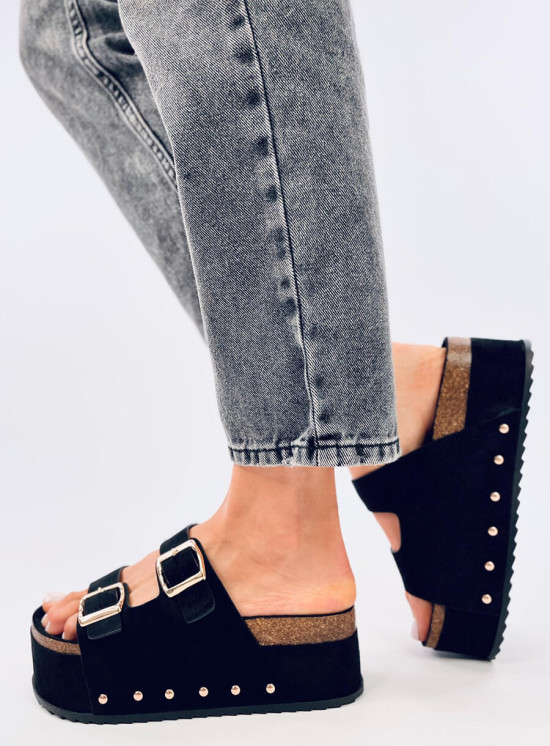 Černé pantofle s vysokou podrážkou