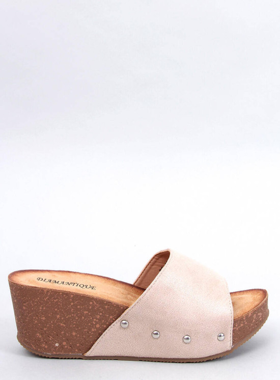 Béžové pantofle na vysoké korkové podrážce