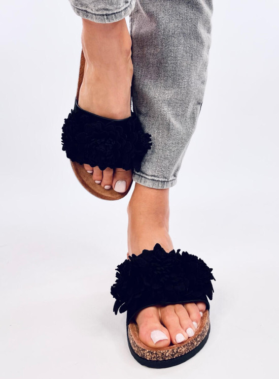 Černé korkové pantofle s květinami