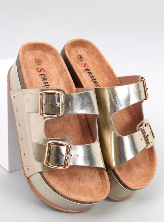 Zlaté pantofle s vysokou podrážkou