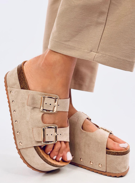 Béžové pantofle s vysokou podrážkou