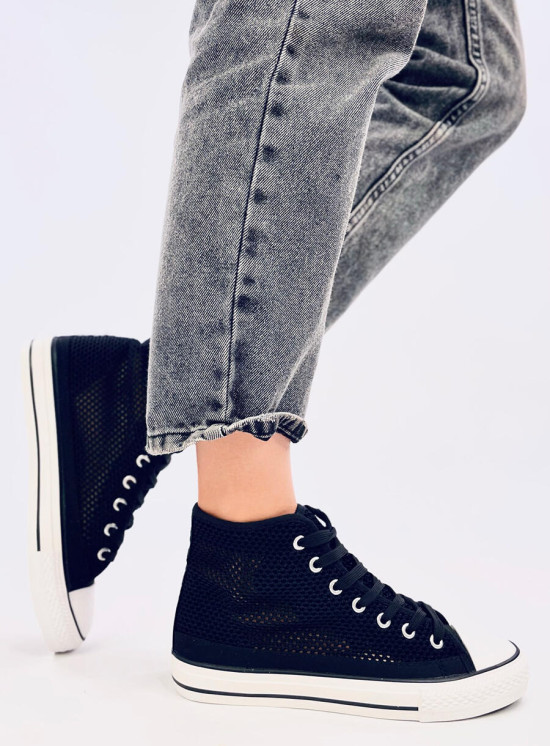 Vysoké perforované tenisky černé