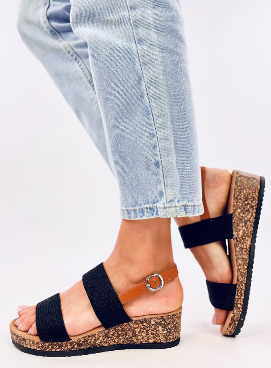 Černé sandály na korkovém podpatku