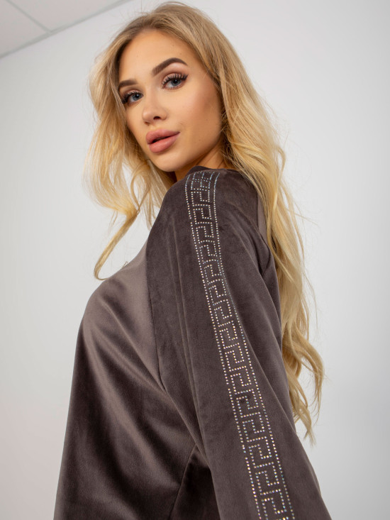 Tmavě šedý dámský velurový komplet s aplikací