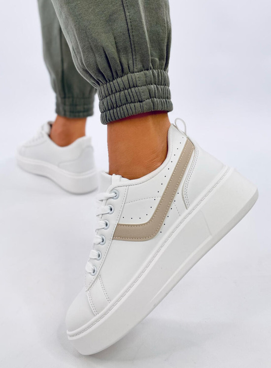 Bílé dámské tenisky z ekokůže na platformě