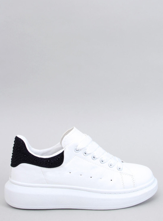Bílé tenisky na platformě s černým detailem