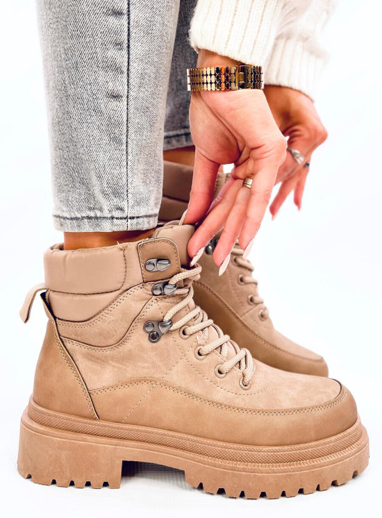 Hnědé šněrovací boty na vysoké podrážce