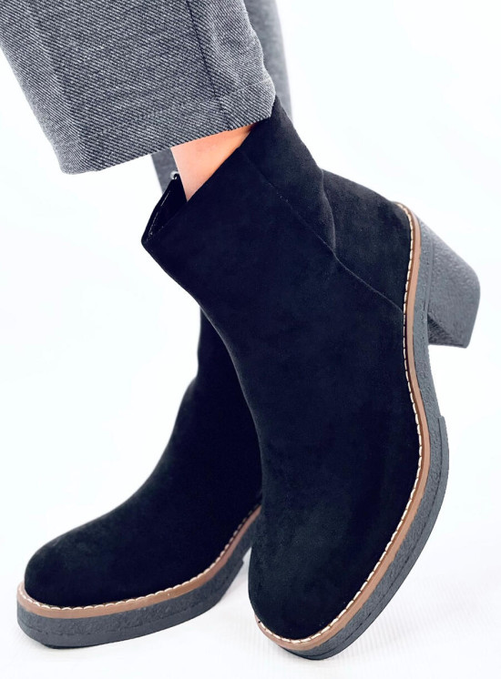 Černé kotníkové kozačky ELZA