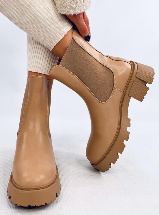 Vyvýšené kotníkové kozačky béžové