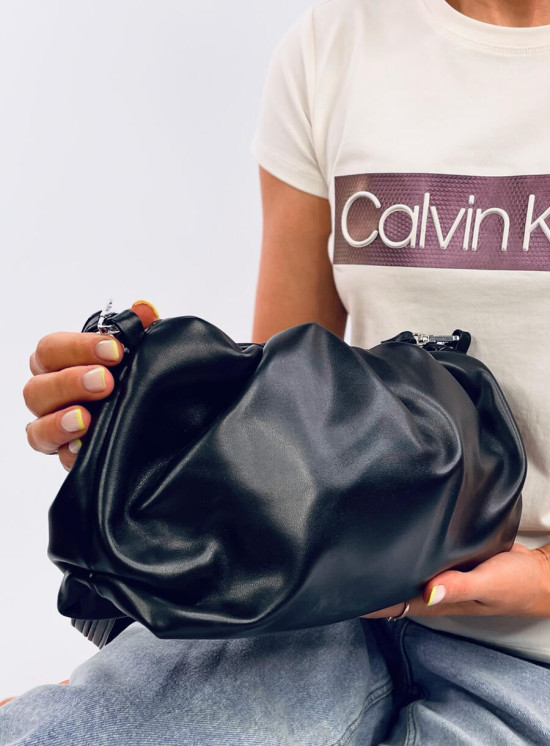 Černá dámská kabelka