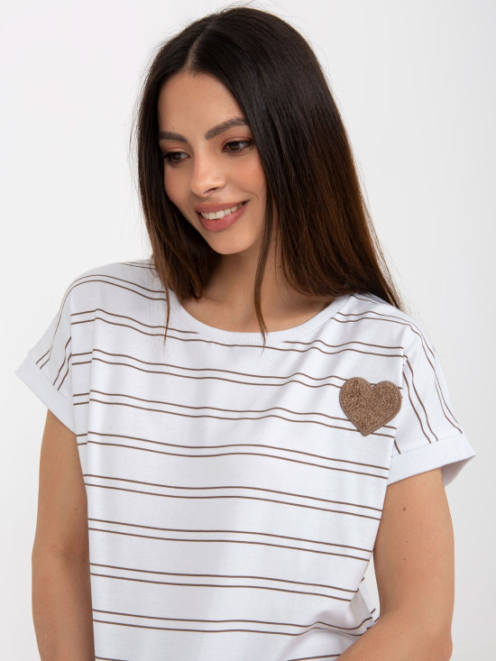 Bílo-hnědé tričko s nášivkou