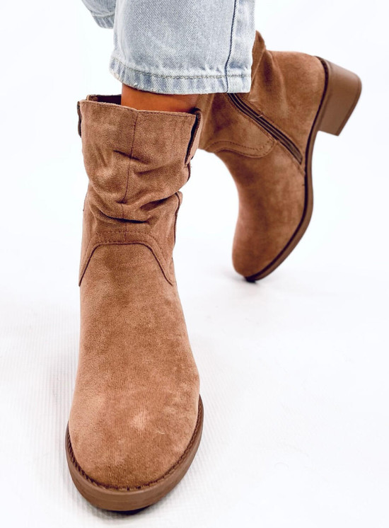 Semišové kozačky na nízkém podpatku béžové