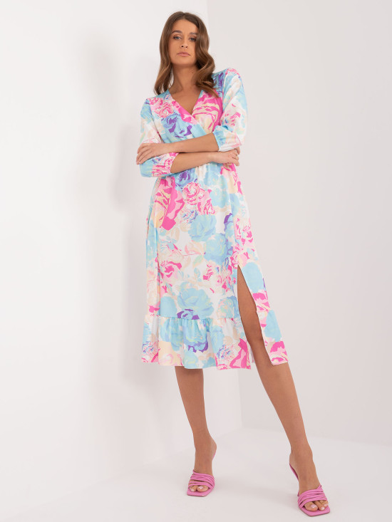 Světle modré midi šaty s 3/4 rukávy