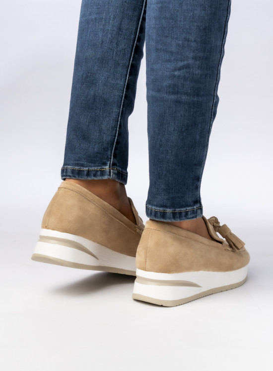 Dámské semišové mokasíny s třásněmi béžové