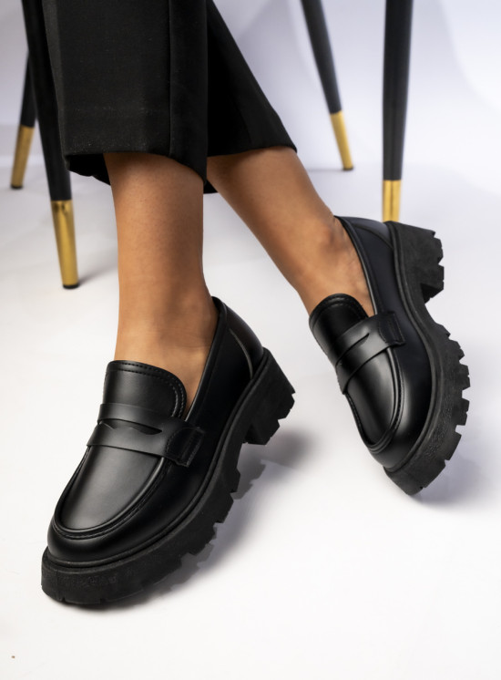 Černé mokasíny z ekokůže ROMI