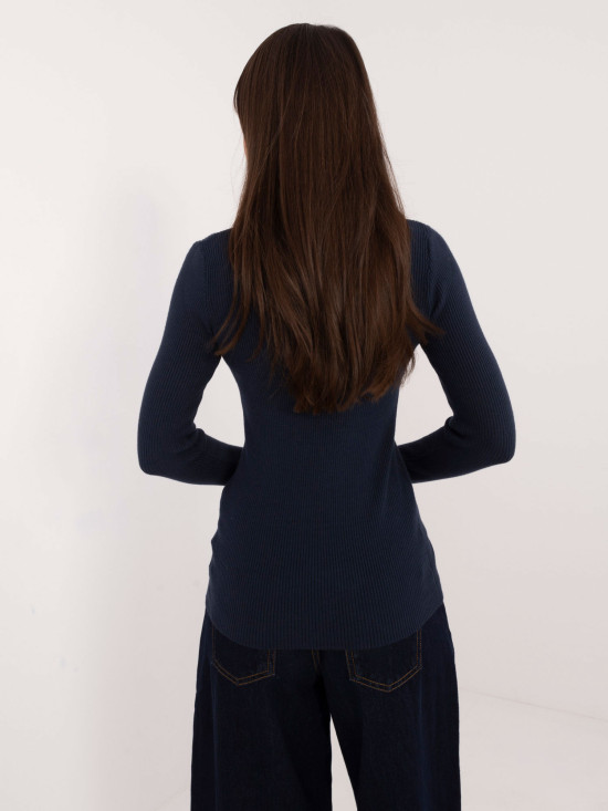 Elegantní modrý svetr