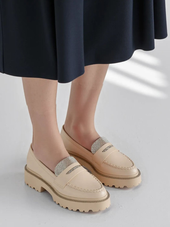 Béžové dámské mokasíny se zirkony