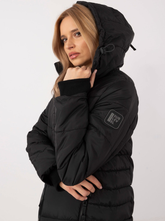 Dlouhý černý kabát s podšívkou