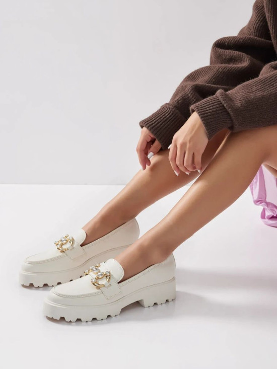 Bílé dámské mokasíny CLASSIC
