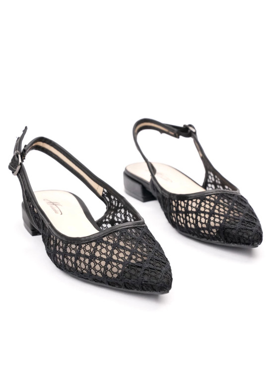 Nízké elegantní sandály černé