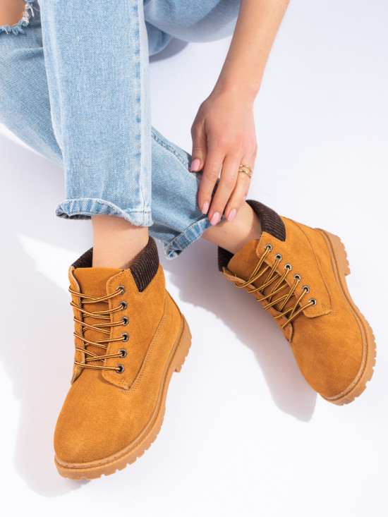 Dámské kožené kotníkové boty v béžové barvě