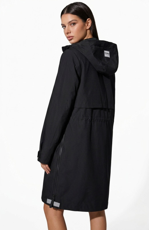 Černá přechodná parka se stahováním v pase