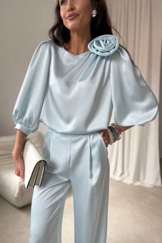 Kalhoty v odstínu baby blue
