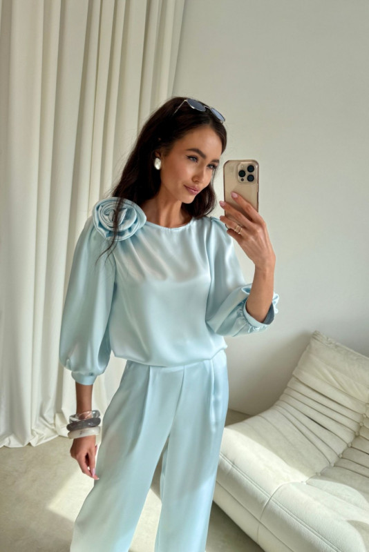 Kalhoty v odstínu baby blue